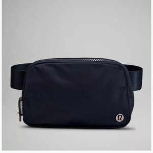 lululemon athletica Men's Black Crossbody Bag